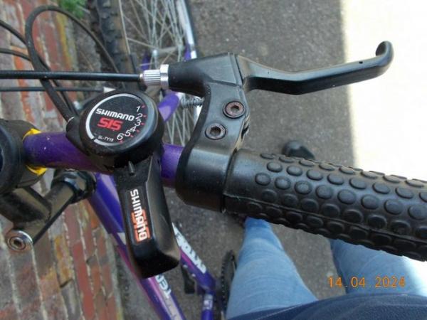 Image 2 of Purple bicycle lots of gears