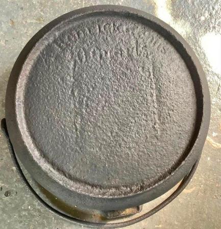 Image 2 of Cast iron pot bellied cook pot