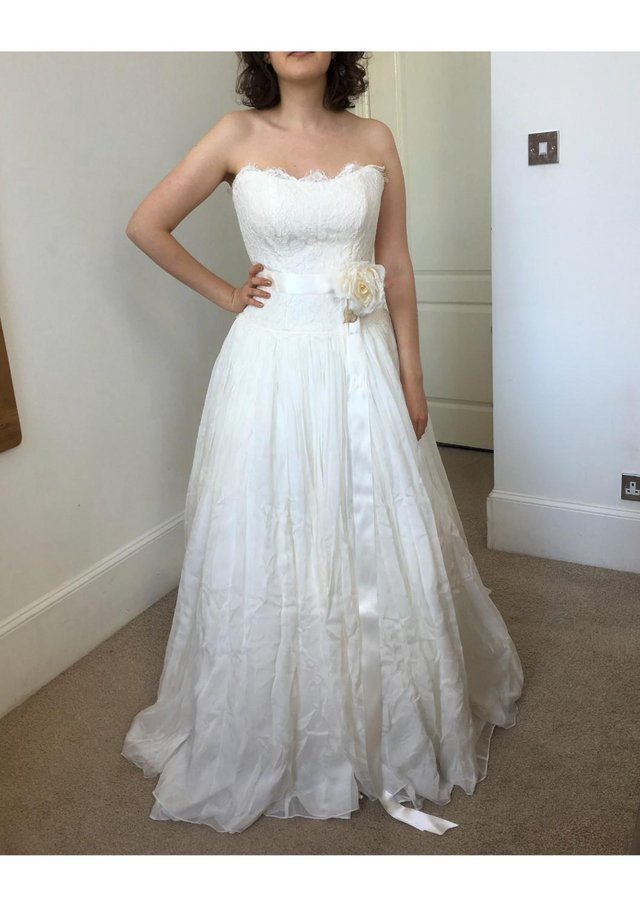 Preview of the first image of Naomi Neoh Dita Wedding Dress - Unworn Size 10.