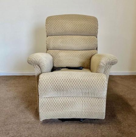 Image 4 of SHERBORNE ELECTRIC RISER RECLINER MOBILITY CHAIR CAN DELIVER