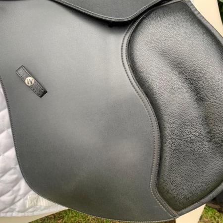 Image 12 of Wintec 17 inch hart  gp saddle