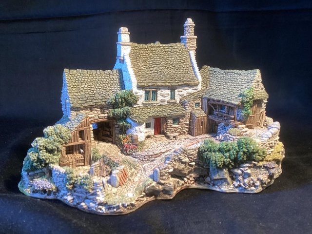 Preview of the first image of Lilliput Lane HIGH GHYLL FARM.