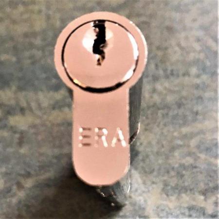 Image 2 of 50/50 100mm ERA chrome euro lock, 3 keys & fixing bolt.