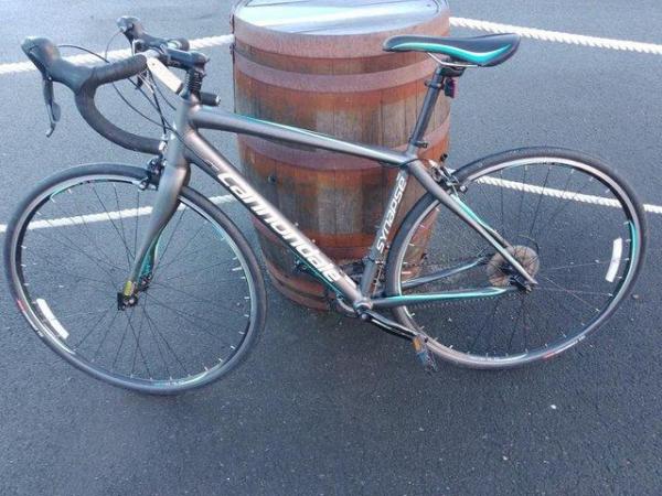 Image 1 of Cannondale Road Bike - as new condition