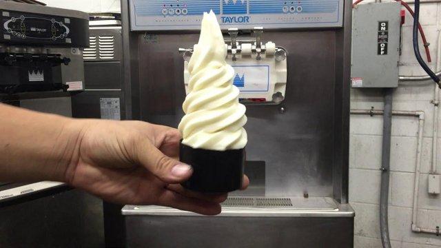 Image 2 of Taylor C723-33 soft serve ice cream machine