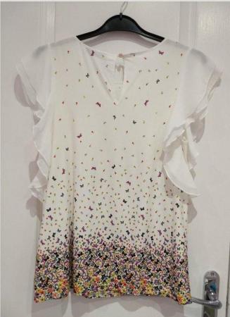 Image 6 of New Women's Oasis Multicoloured Butterfly Top Size Small