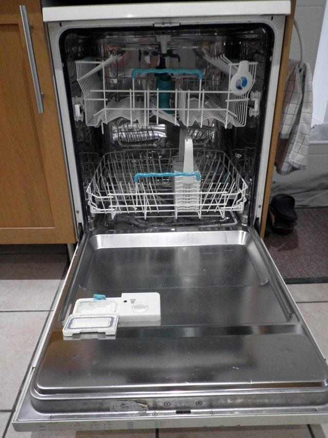 Preview of the first image of ZANUSSI DW927 DISHWASHER (PARTS ONLY).