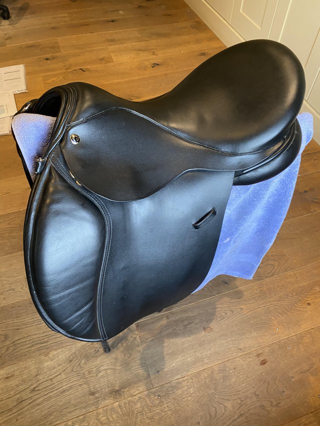 Preview of the first image of 17inch Black South Coast Saddle for Sale.