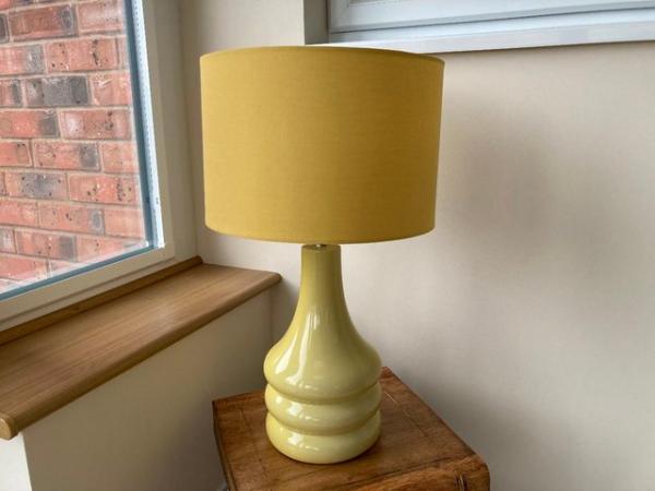 Image 1 of Table lamp, yellow ceramic base