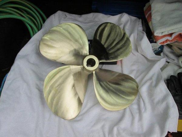 Image 1 of Propellor Left Hand 23" x 15" 40mm Shaft
