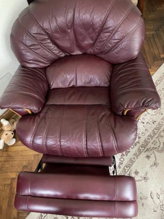 Image 3 of Three piece suite leather 2 recliners rockers