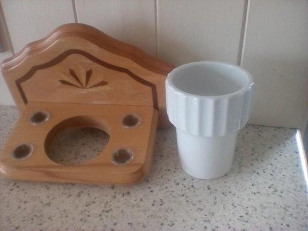 Image 4 of Wood Bathroom Accessories 'Maple Leaf design' (good quality)