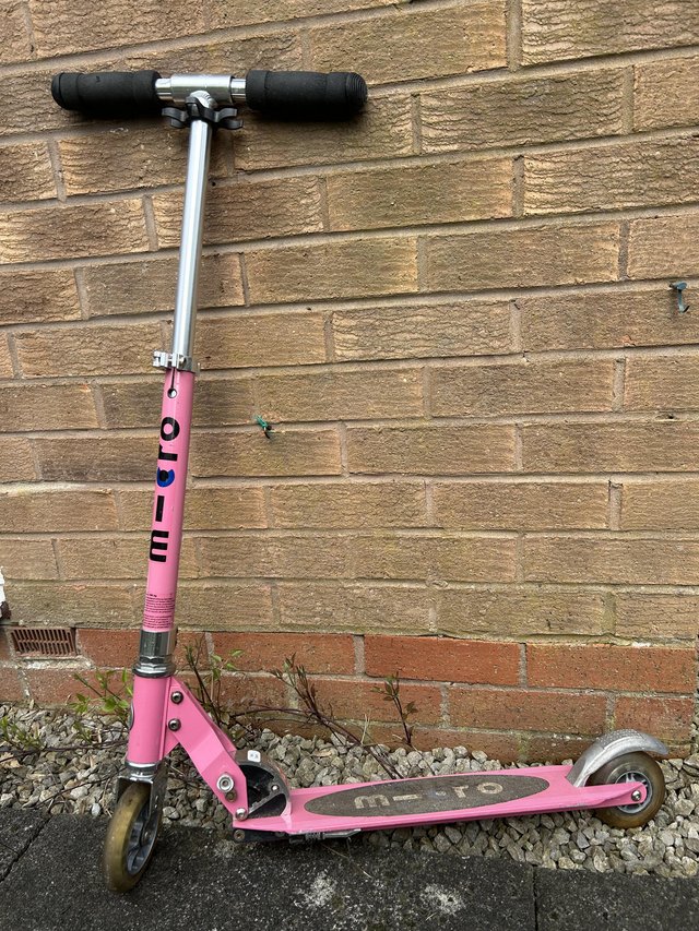 Preview of the first image of Pink Micro Sprite Scooter.