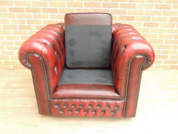 Image 22 of Vintage Chesterfield 3 piece Suite (UK Delivery)