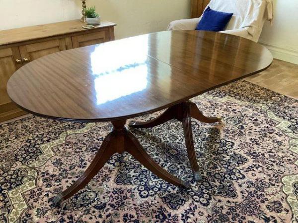 Image 8 of Edwardian Georgian style oval extending dining table