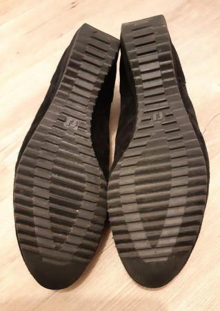 Image 5 of CRISPINS LADIES SHOES SIZE 43.5