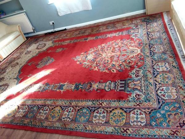 Image 3 of Silk Vintage carpet good condition