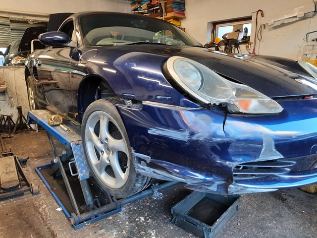 Preview of the first image of 2003 Porsche Boxster Auto 2.7.