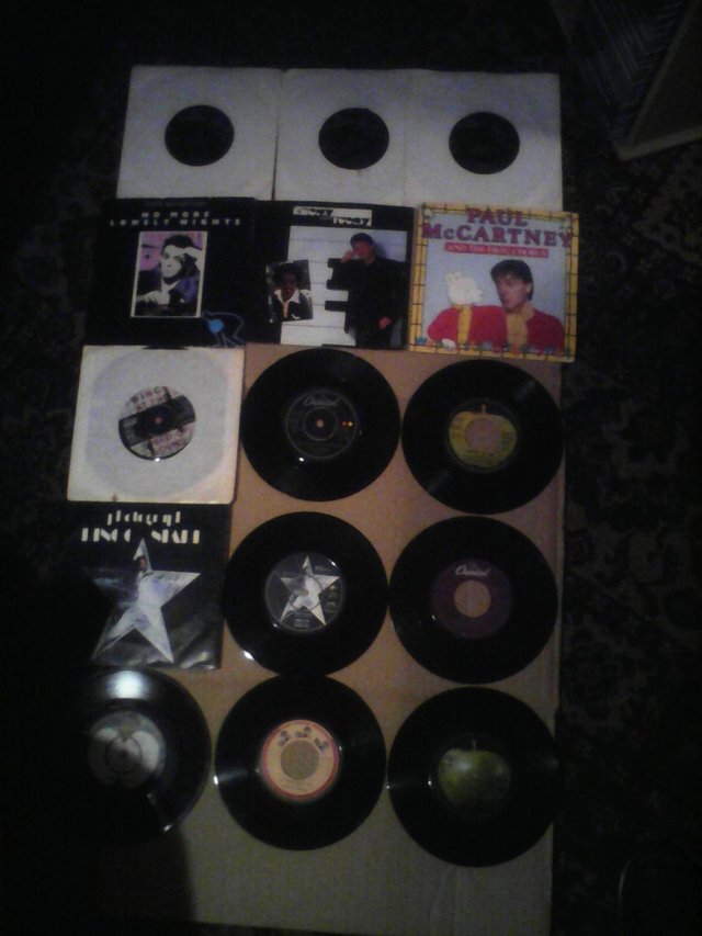 Preview of the first image of AROUND 160 SEVEN INCH SINGLES VARIOUS GENRES..