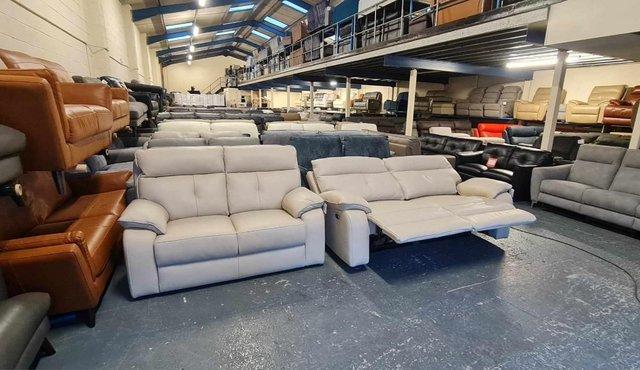 Image 9 of Italian Lugano cream leather 3+2 seater sofas