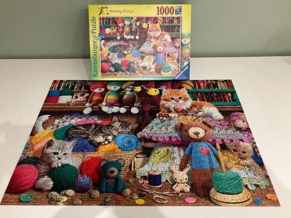 Image 3 of Ravensburger 1000 piece jigsaw titled Knitty Kitty.