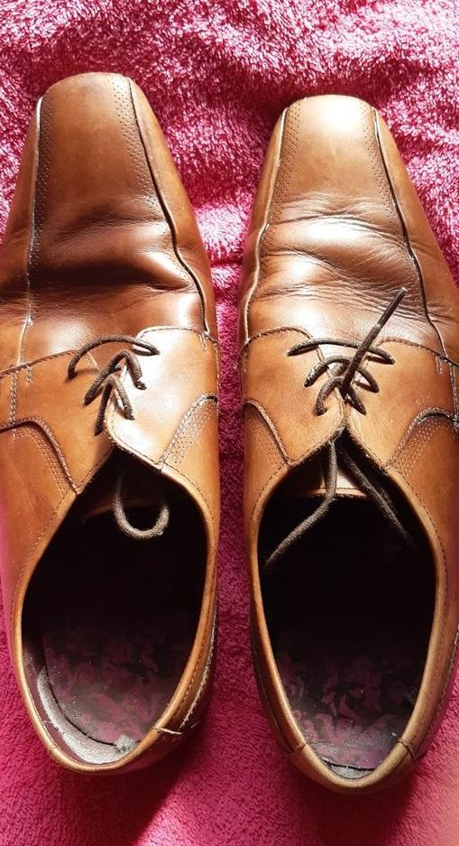 Preview of the first image of Clarks mens brown leather lace up shoes UK size 8.
