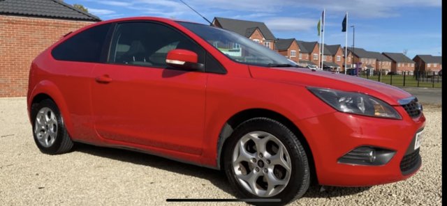 Image 2 of 2010 ford focus 1.8 petrol sports hatch bargain!!
