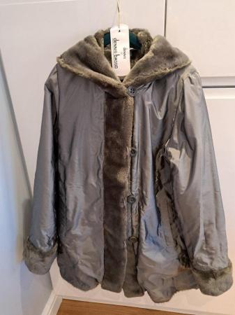 Image 3 of Ladies winter coat (Dennis Basso)