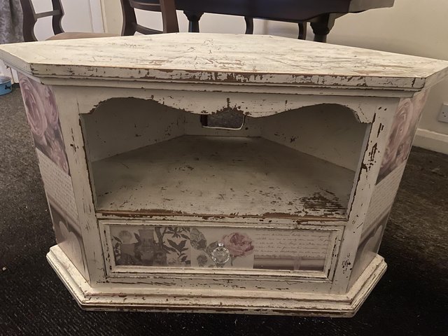 Preview of the first image of Shabby chic in need of re painting!.