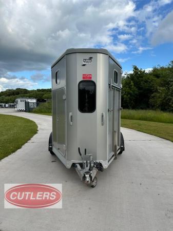 Image 2 of Ifor Williams HB511 Horse Trailer MK2 Silver 2016 PX Welcome