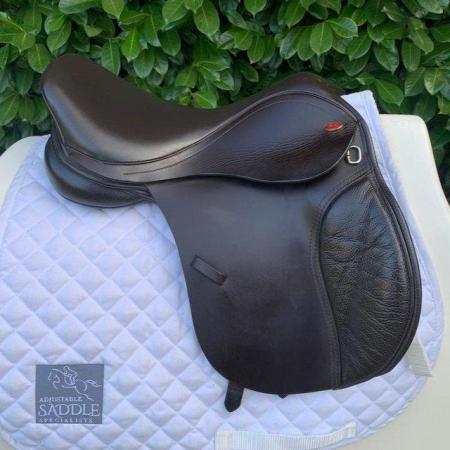 Image 4 of Kent & Masters 15.5 inch pony gp saddle