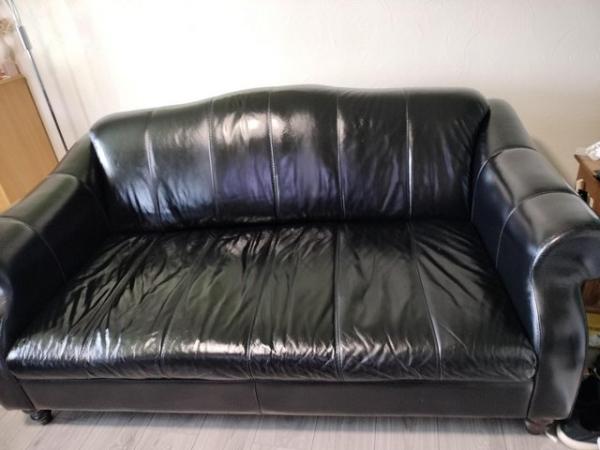 Image 1 of Italian style leather 3+2 seater sofes