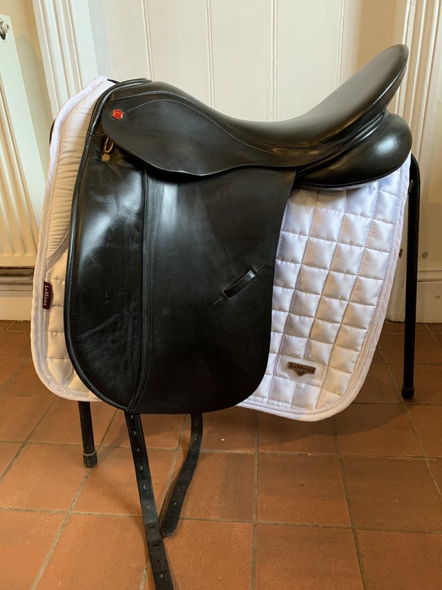 Preview of the first image of 17.5” Albion Legend K2 Dressage Saddle.
