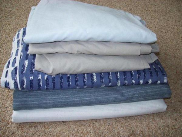 Image 3 of Single Bedding Bundle: Duvet and sheets/duvet covers etc