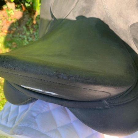 Image 8 of Wintec 17.5 inch Isabell Werth Dressage saddle
