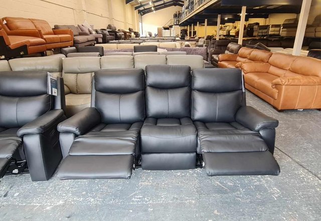 Image 19 of La-z-boy Daytona black leather electric 3+2 seater sofas