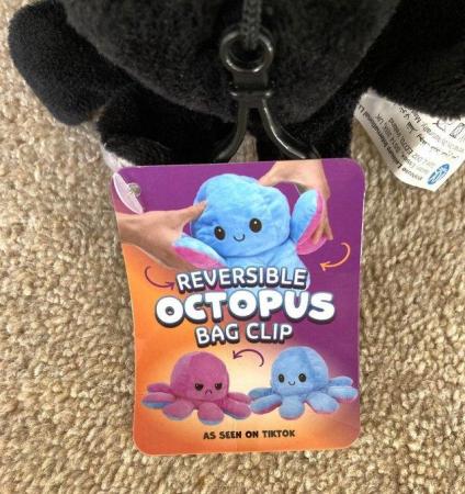 Image 2 of Reversible Emotion Black/Grey Octopus Soft Toy Bag Clip 12 m