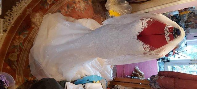 Image 7 of NEW ivory wedding dress size UK 12 tiara and veil