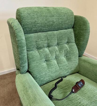 Image 3 of LUXURY ELECTRIC RISER RECLINER MINT GREEN CHAIR CAN DELIVER
