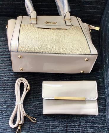 Image 5 of NEW glossy, faux crocodile leather handbag / shoulder bag