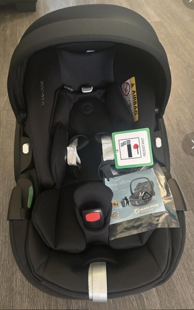 Preview of the first image of Car seat maxi cosi 360 brand new with tags.