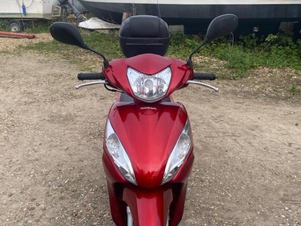 Image 3 of Honda Vision 110 excellent condition 2016