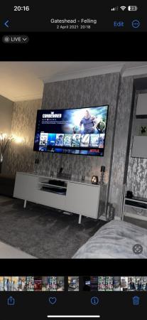 Image 1 of Heavy tv unit/stand white gloss