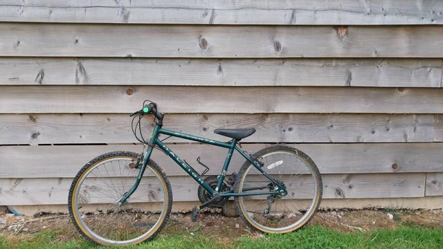 Image 1 of Raleigh Atlanta Bicycle Green 19inch with gears