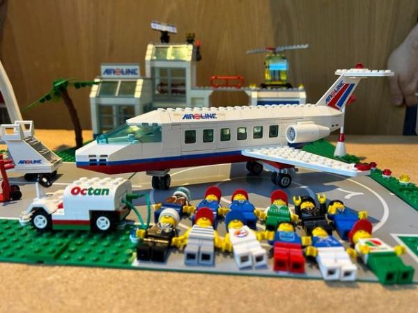 Image 2 of Lego Airport set 10159 complete