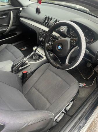 Image 3 of BMW 1 Séries sliver runs and drives