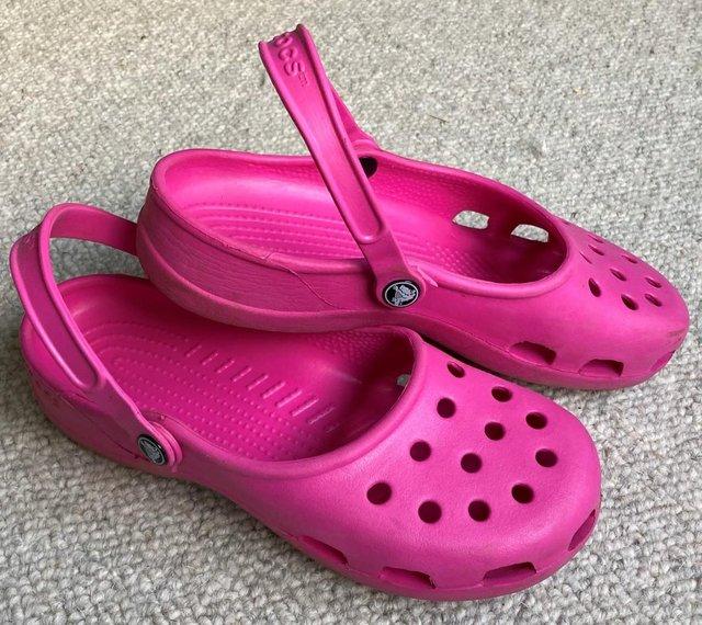 Preview of the first image of GENUINE CROCS SANDALS WOMEN'S 10 (MEN'S 8) PINK GYM RUGBY.