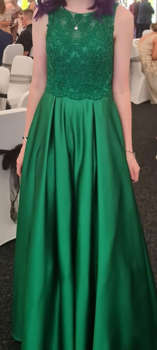 Preview of the first image of Prom dress emerald green size 8.