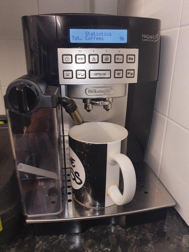 Preview of the first image of De'Longhi ECAM22.360BK Bean to Cup Coffee Machine.
