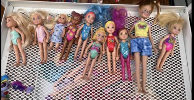 Image 2 of Barbie doll, Ken, skipper